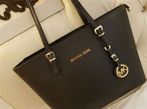 michael kors pikowana torebka|Czarne Torebki damskie Michael Kors .